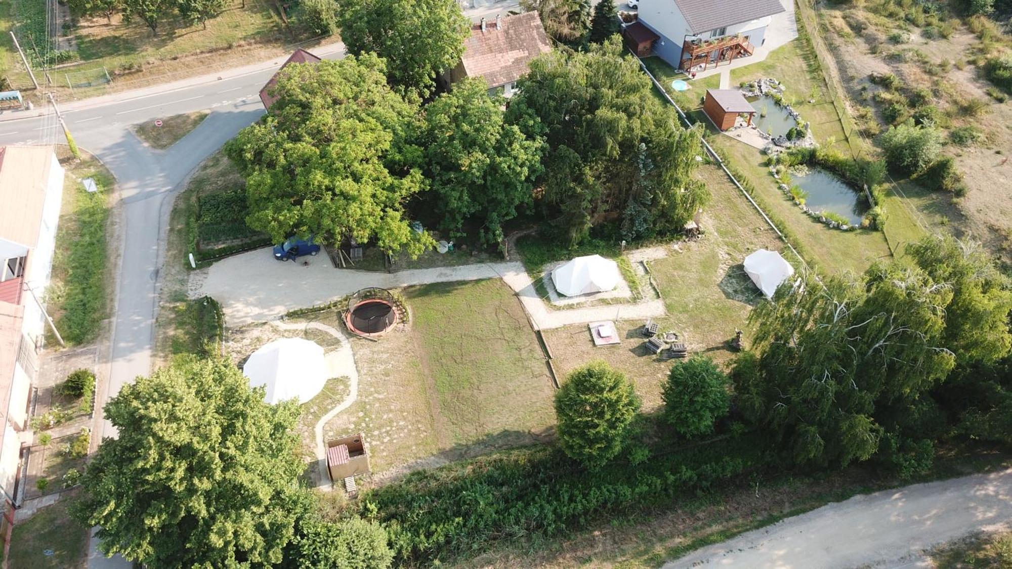 Bozsky Glamp Hotel Valtice Bagian luar foto